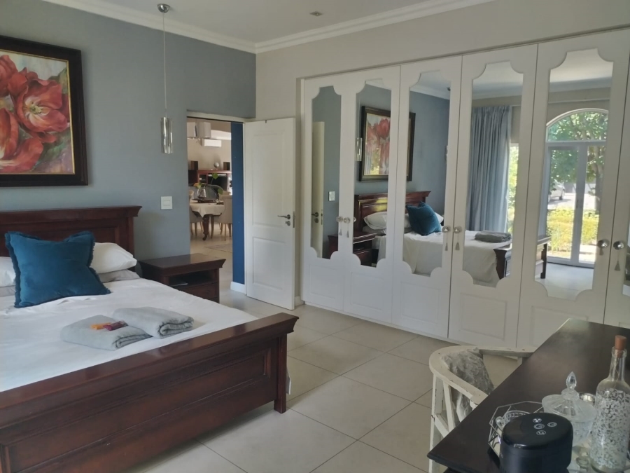 To Let 4 Bedroom Property for Rent in Val De Vie Estate Western Cape